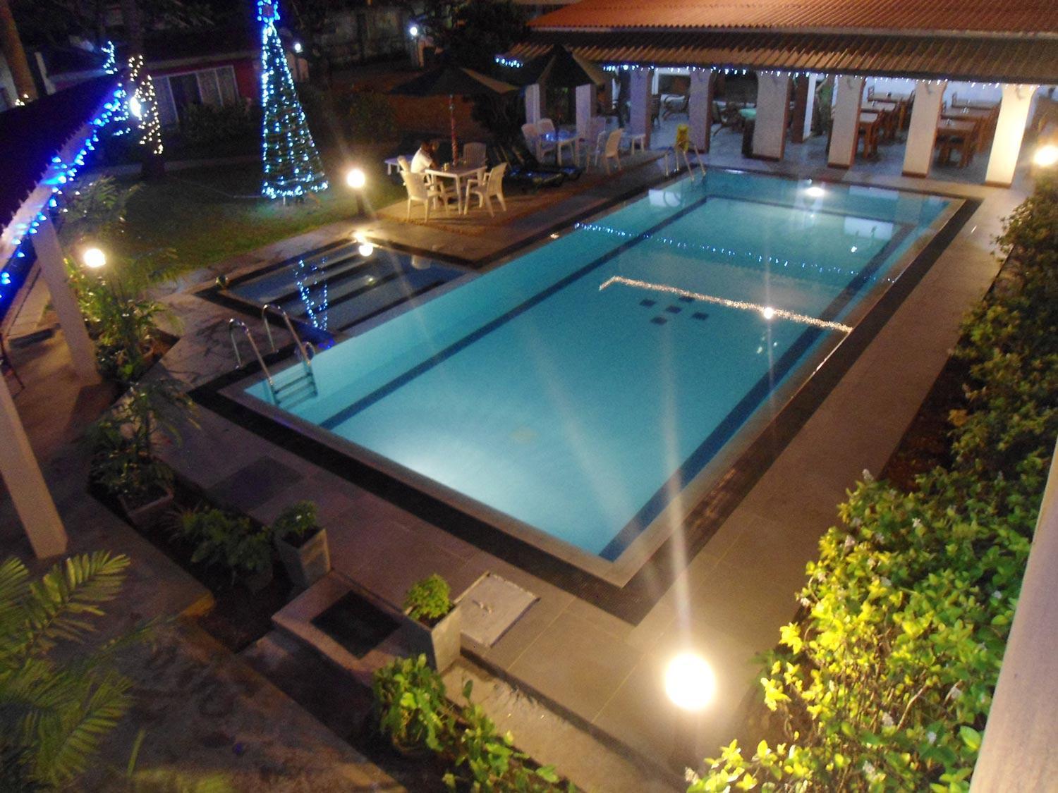 Ranveli Beach Hotel Dehiwala-Mount Lavinia Buitenkant foto