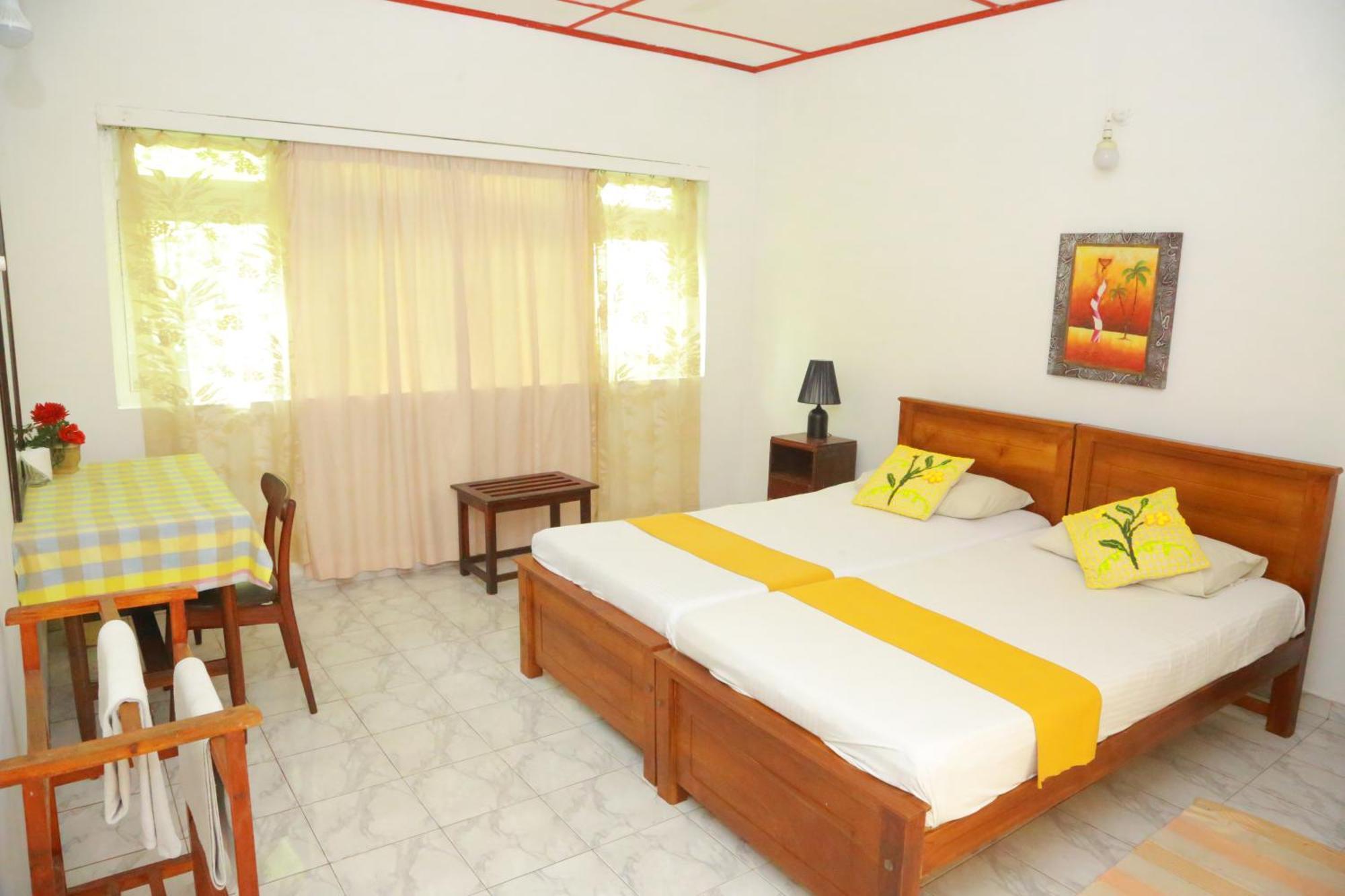 Ranveli Beach Hotel Dehiwala-Mount Lavinia Buitenkant foto