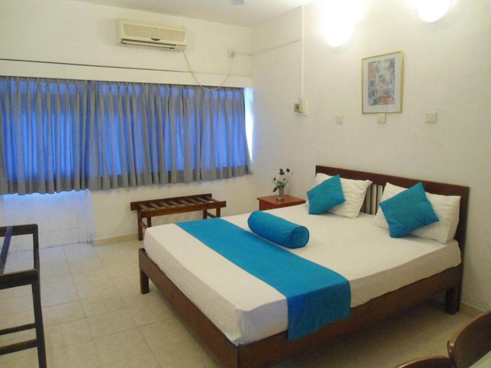 Ranveli Beach Hotel Dehiwala-Mount Lavinia Buitenkant foto