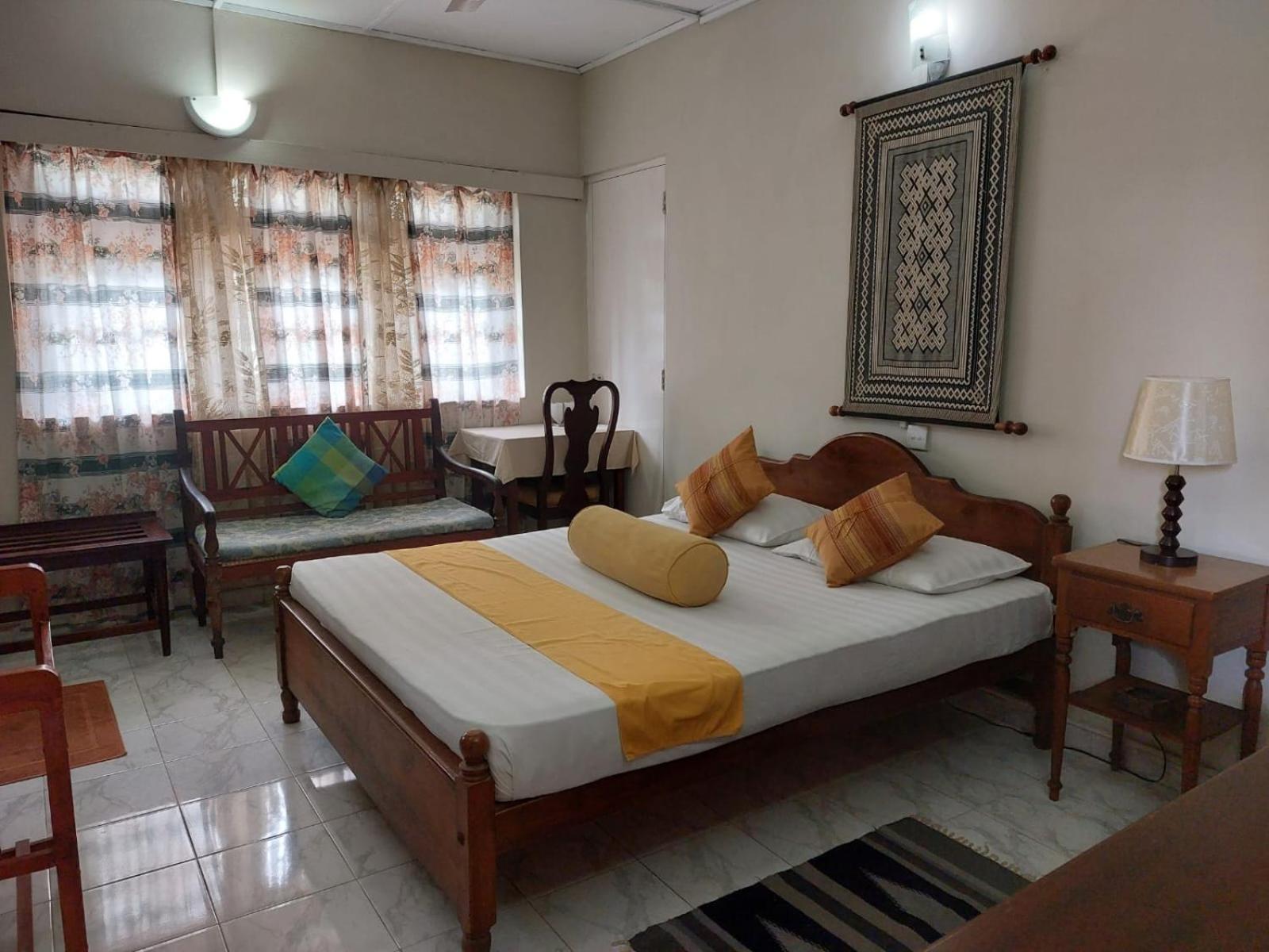 Ranveli Beach Hotel Dehiwala-Mount Lavinia Buitenkant foto