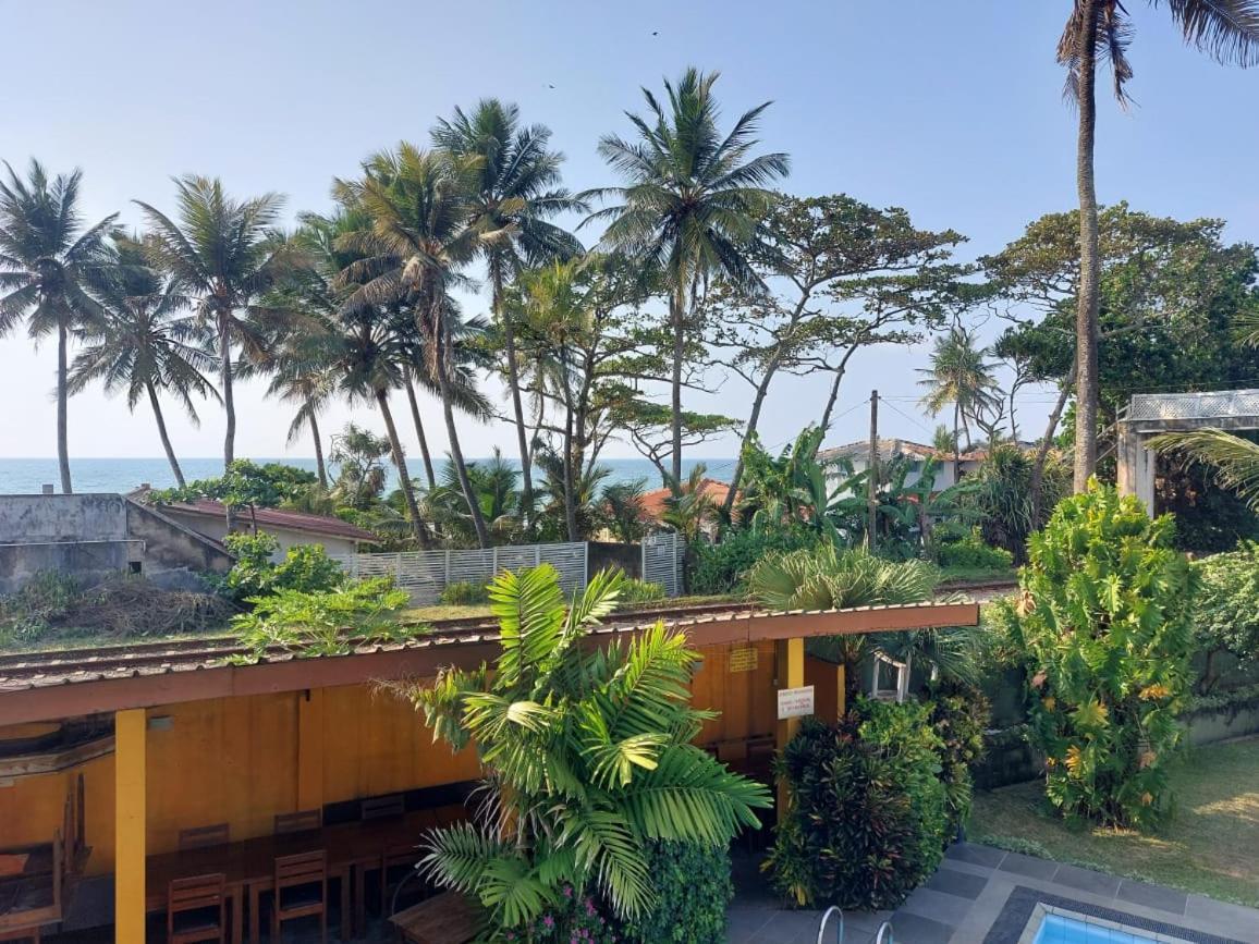 Ranveli Beach Hotel Dehiwala-Mount Lavinia Buitenkant foto