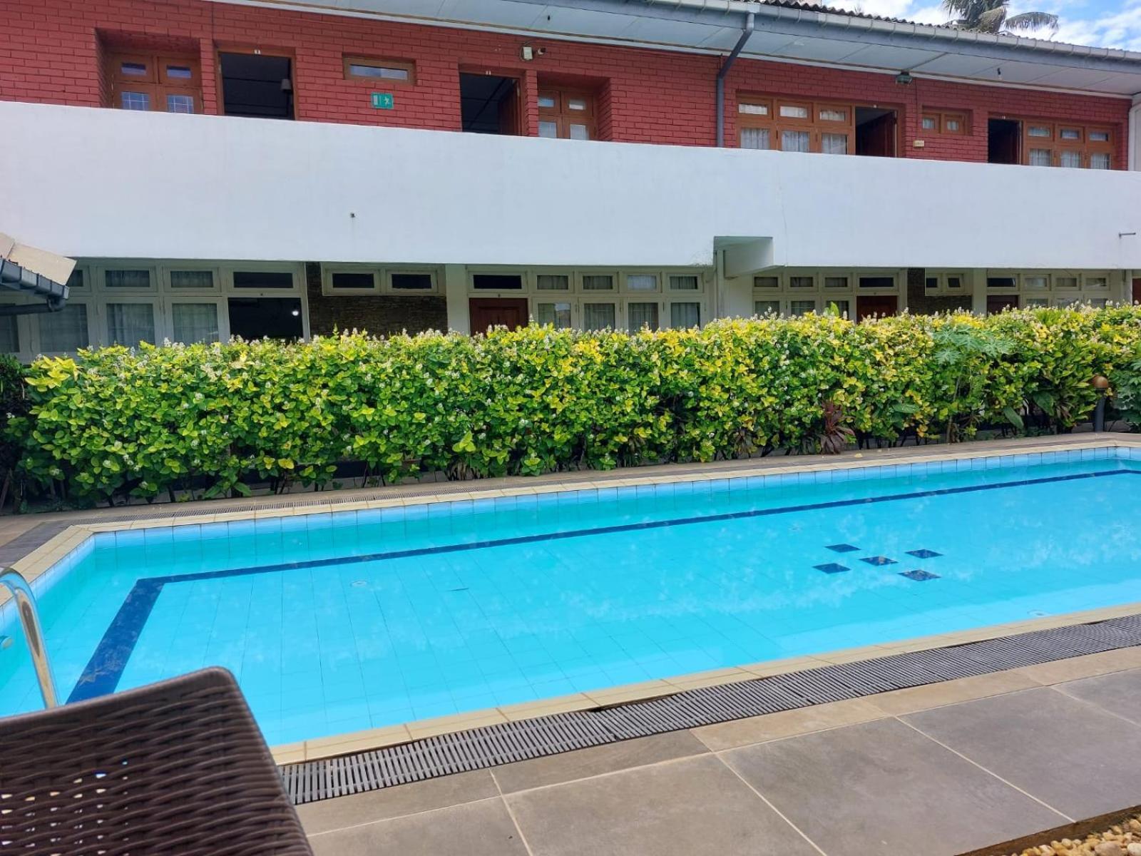 Ranveli Beach Hotel Dehiwala-Mount Lavinia Buitenkant foto